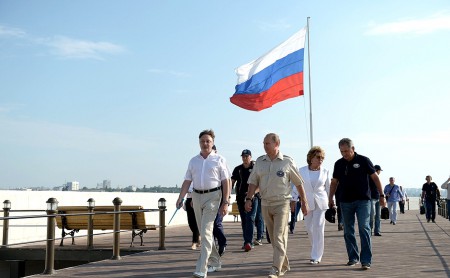 Iskra-chel.ru: "Президент, которым мы гордимся!" Владимир Путин осмотрел музейную экспозицию Константиновской батареи