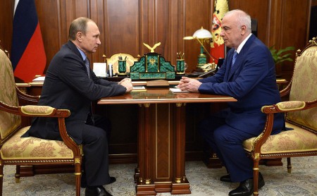 iskra-chel.ru: "Президент, которым мы гордимся!" Владимир Путин провёл рабочую встречу с главой Республики Адыгея Асланом Тхакушиновым. 