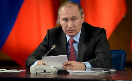 iskra-chel.ru: "Президент, которым мы гордимся!" В Ярославле под председательством Владимира Путина состоялось заседание президиума Государственного совета, посвящённое вопросам безопасности дорожного движения в Российской Федерации.