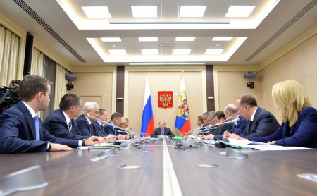 iskra-chel.ru: "Президент, которым мы гордимся!" Владимир Путин провёл совещание с членами Правительства.